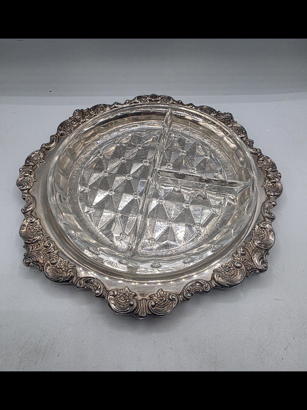 Vintage Wallace Baroque #264 Silver-Plated Serving Tray - 9 3/4".
